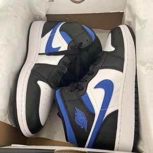 Authentic AirJordan 1 Mid White Black Royal (kids)